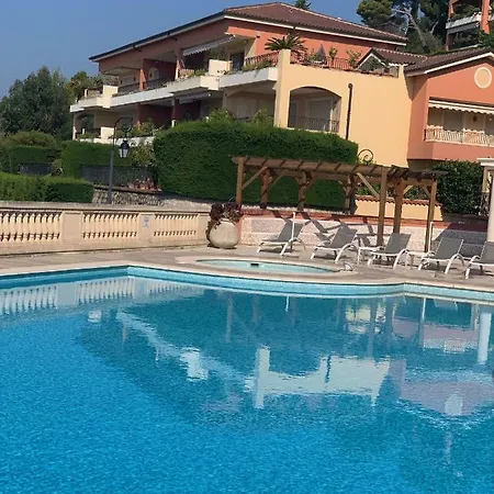 Etoile De Hayden Apt A9 *